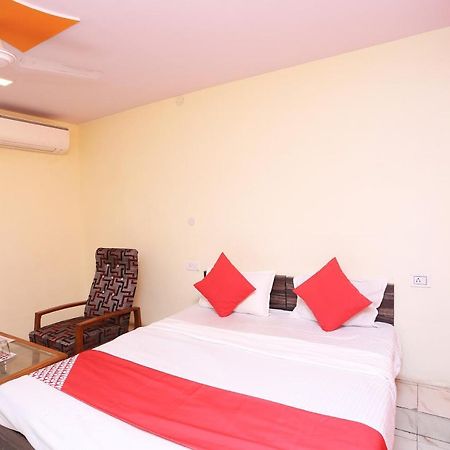 Oyo 37533 Hotel Ashirwad Jabalpur Exterior foto