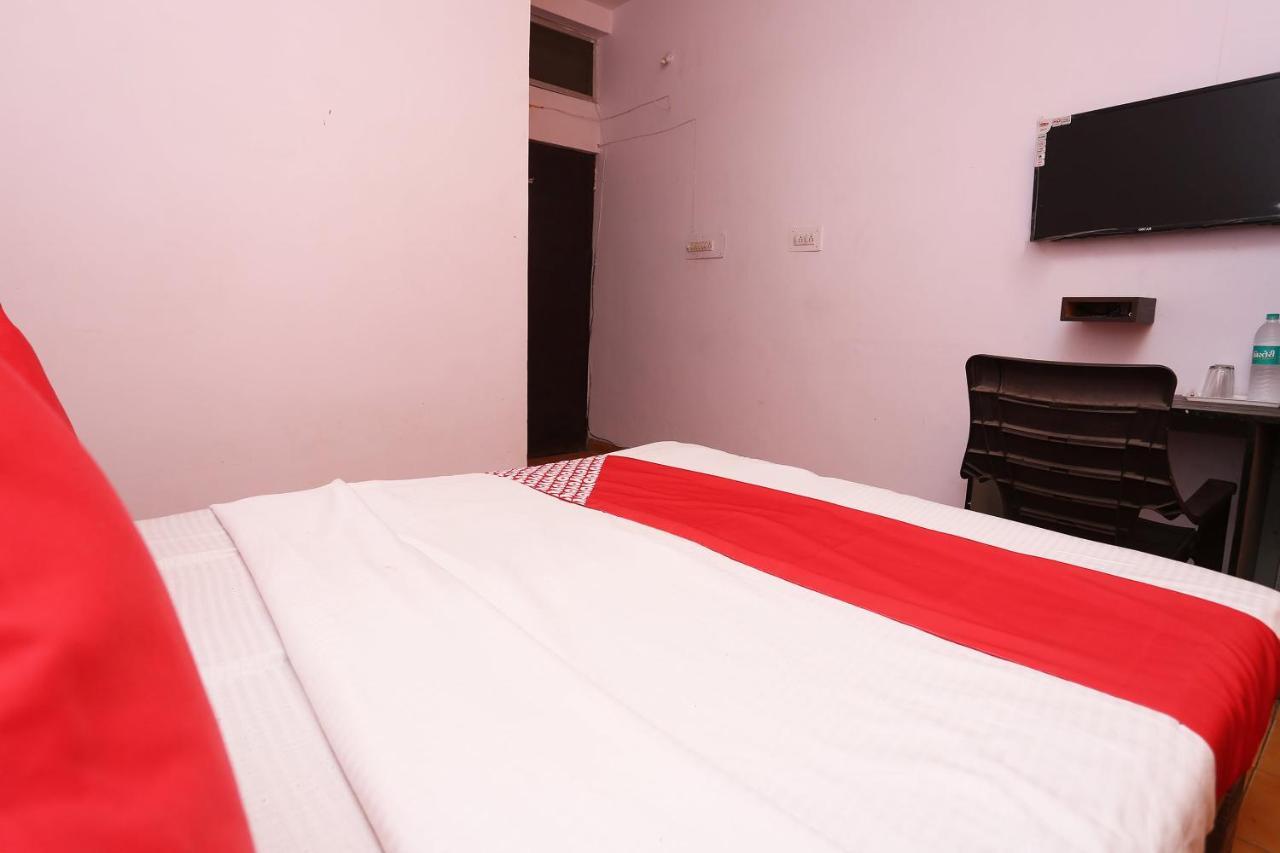 Oyo 37533 Hotel Ashirwad Jabalpur Exterior foto