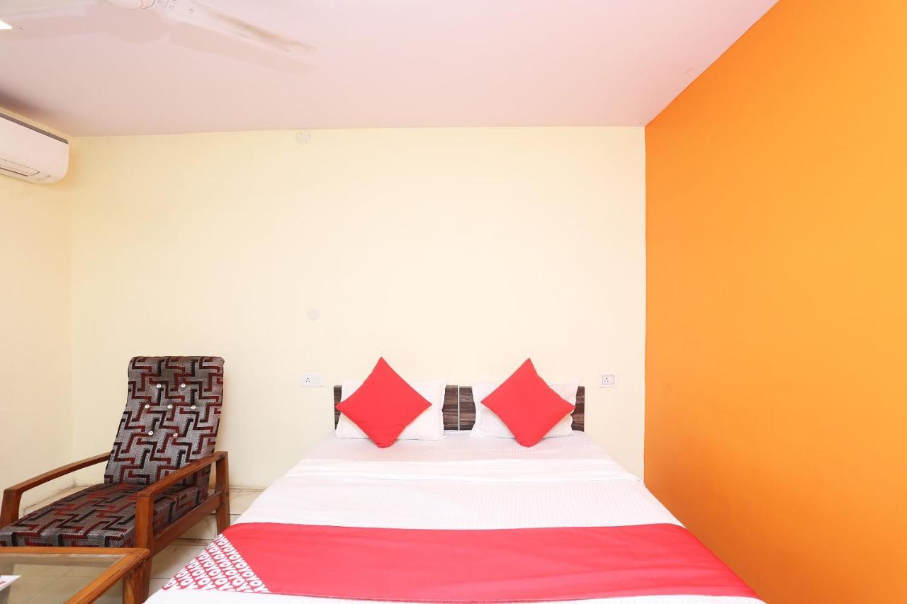 Oyo 37533 Hotel Ashirwad Jabalpur Exterior foto