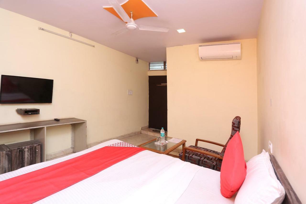 Oyo 37533 Hotel Ashirwad Jabalpur Exterior foto